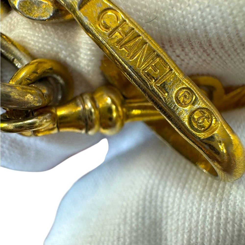 VTG CHANEL Woven Chain Belt Black Leather and Gold Chain with CC Medallion - Picture 9 of 9
